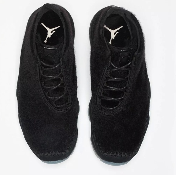 Women's Air Jordan XI FUTURE "BLACK NIGHT" - Picture 2 of 8